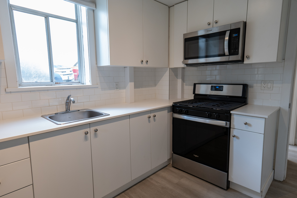Pet-Friendly | Well-Maintained 1-Bedroom — photo 2