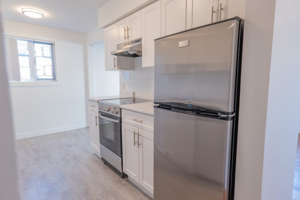 Cozy 1-Bedroom with Great Location & Pet-Friendly — photo 2