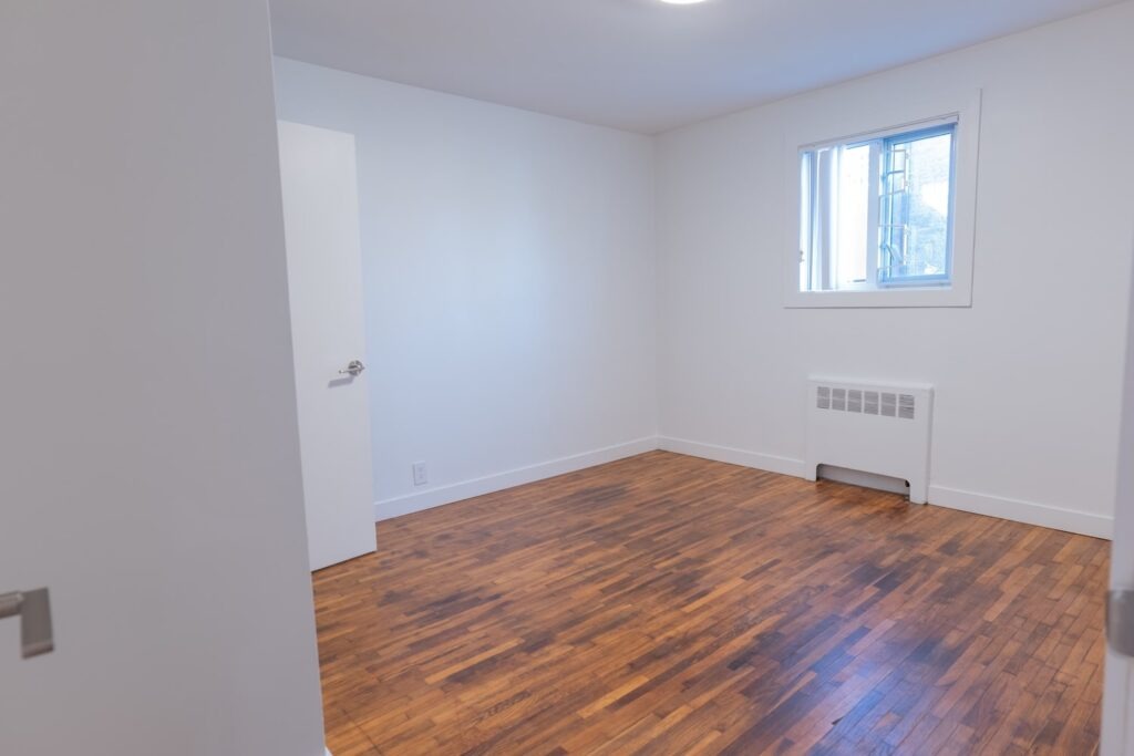 Cozy 1-Bedroom with Great Location & Pet-Friendly — photo 5
